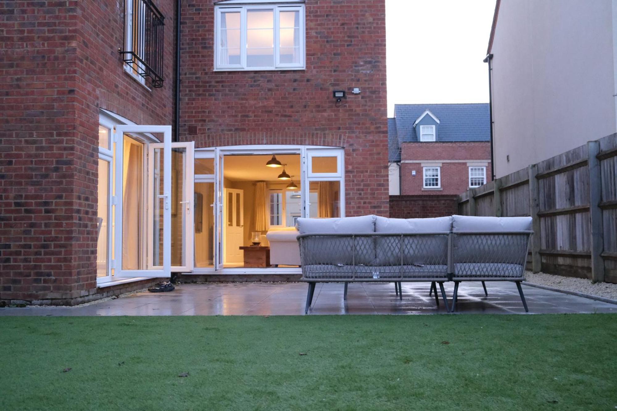 Luxury 6-Bedroom House 5 Minutes From Bicester Village Shopping Outlet Chesterton  Esterno foto