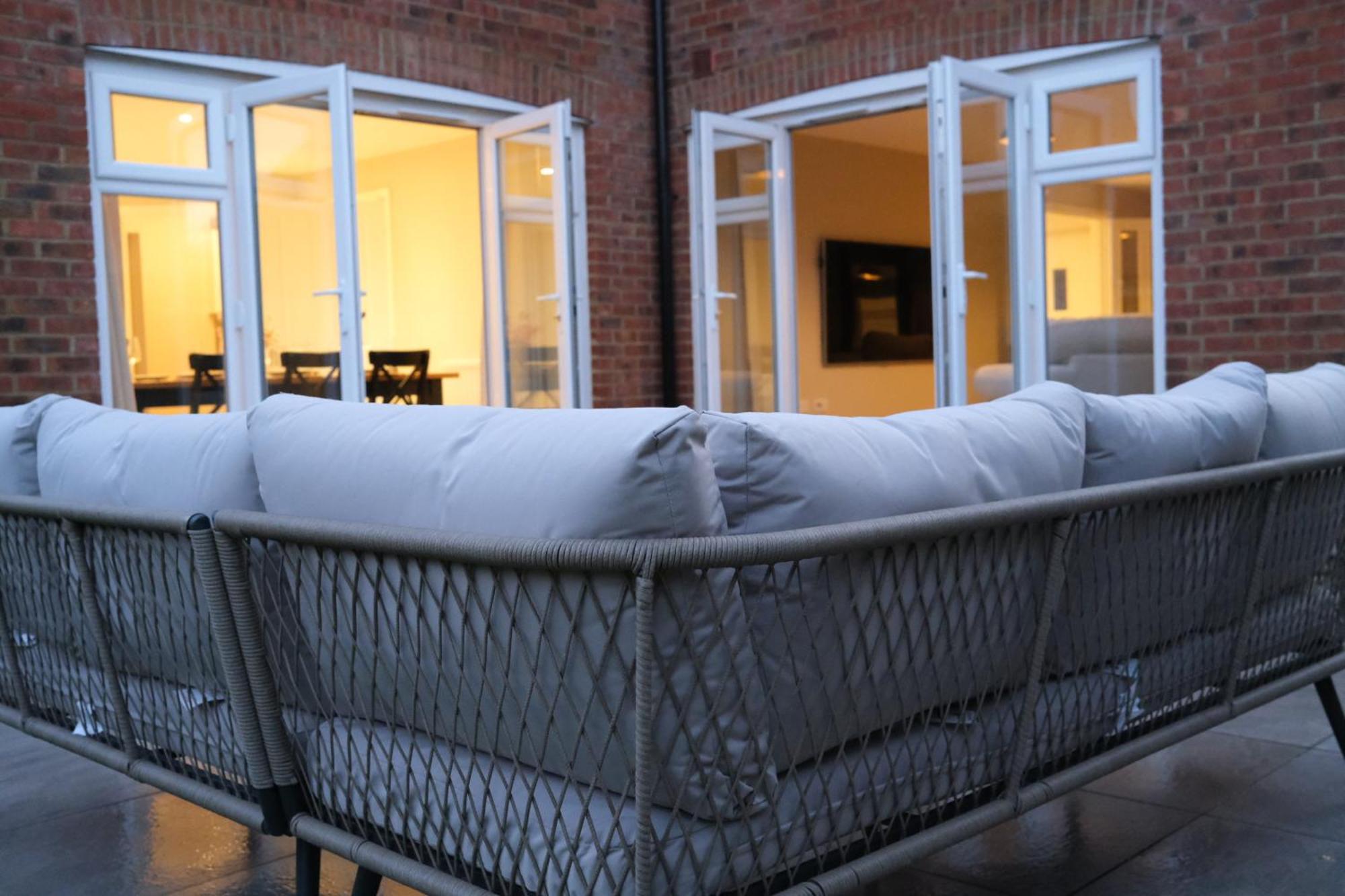 Luxury 6-Bedroom House 5 Minutes From Bicester Village Shopping Outlet Chesterton  Esterno foto